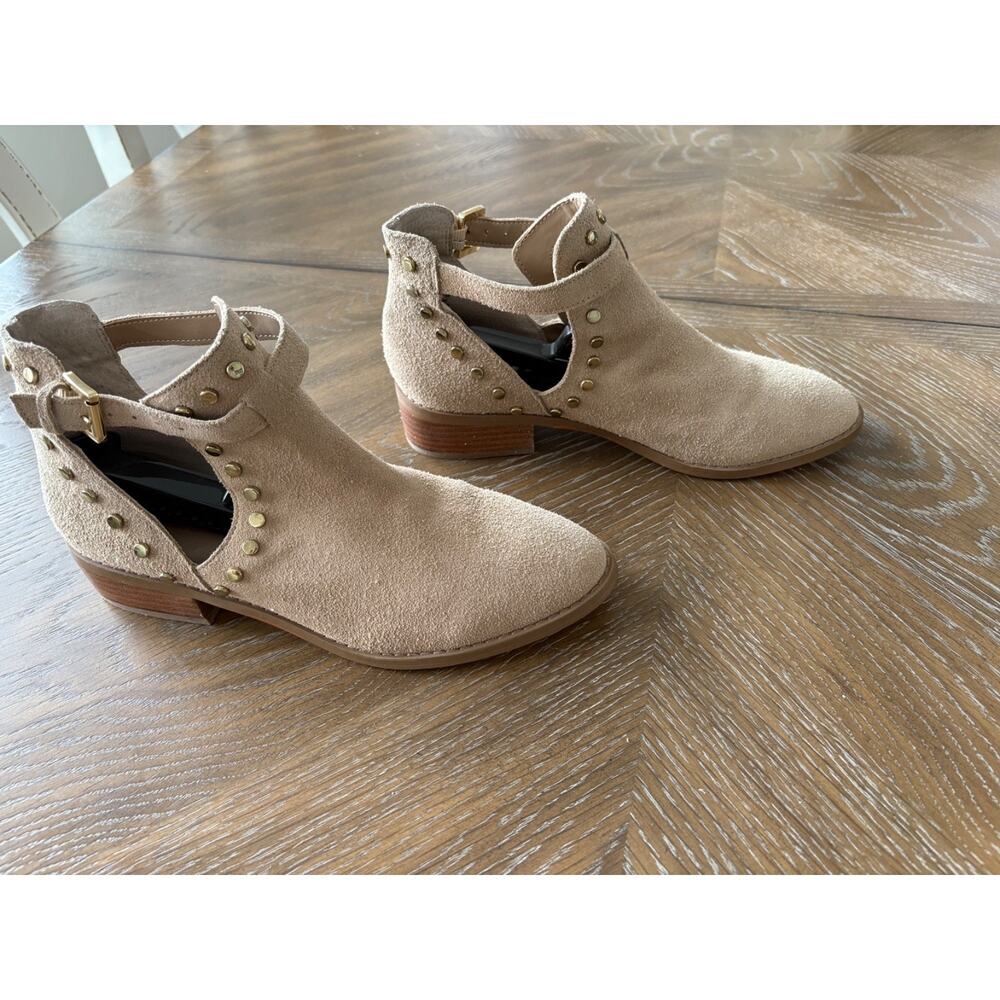 carlos by carlos santana beige suede ankle‎ boots with gold studs womens size 7 - Picture 3 of 7